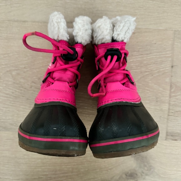 SOREL Kids' Yoot Pac Nylon Snow Boot in Pink and Black size 11 Little Kid - Picture 5 of 9